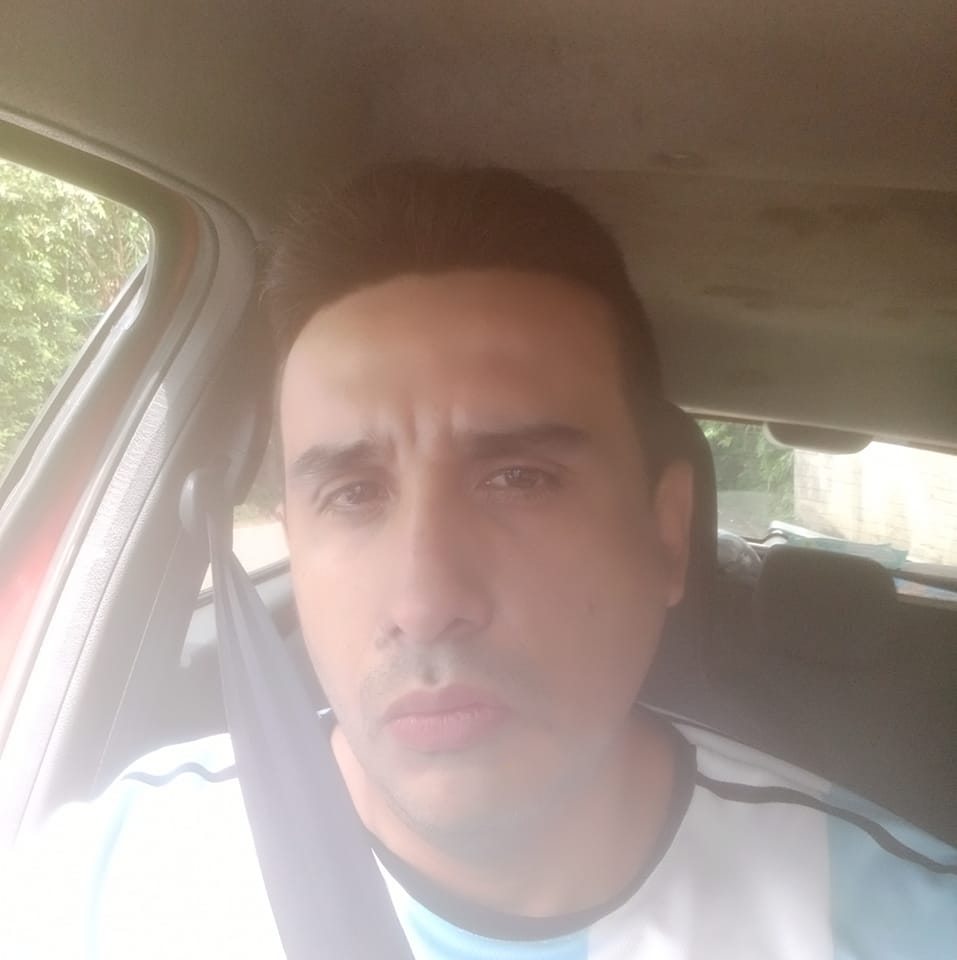 <em>Alejandro H.</em>